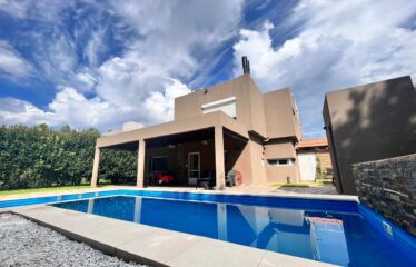 Casa en Miraflores, Funes Hills