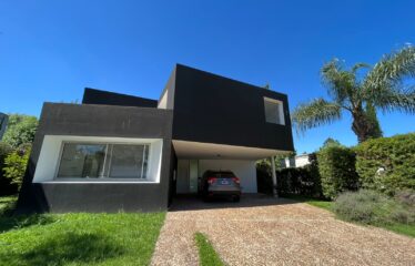 Casa en Funes Hills, Miraflores