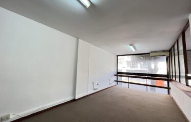 Local en Presidente Roca y Cerrito