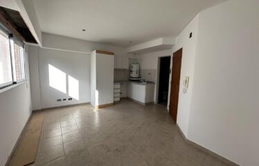Monoambiente en Pte. Roca al 1400