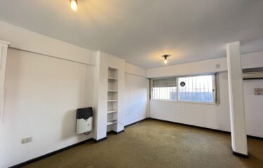 Local en Presidente Roca y Cerrito