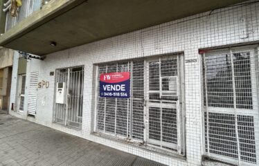 Local en 1° de Mayo al 2500