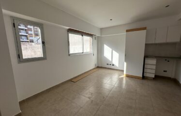 Monoambiente en Pte. Roca al 1400