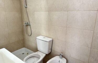 Monoambiente en 1° de Mayo al 1100