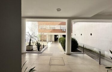 Monoambiente en 1° de Mayo al 1100