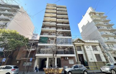 Monoambiente en 1° de Mayo al 1100