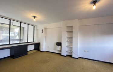 Local en Presidente Roca y Cerrito