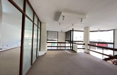 Local en Presidente Roca y Cerrito