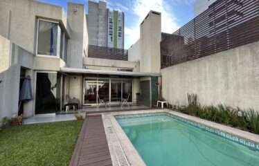 Casa en Pasaje Caldas al 500