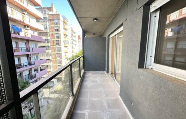Departamento en Alem al 1500