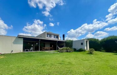 Casa en Puerto Roldán
