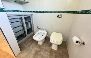Casa en Larrea al 900, Funes