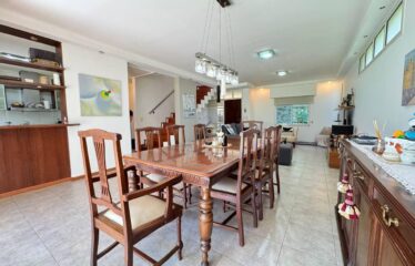 Casa en Larrea al 900, Funes