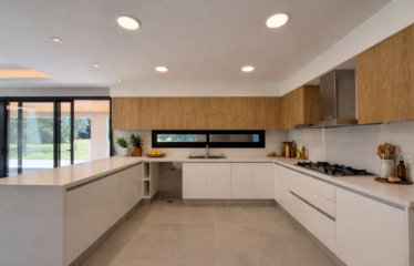 Casa en Kentucky, Funes