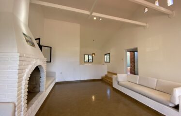 Casa en Los Troncos, Funes