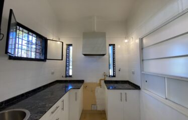 Casa en Los Troncos, Funes