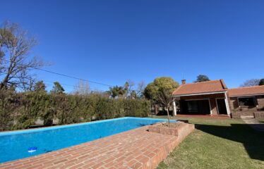 Casa en Los Troncos, Funes