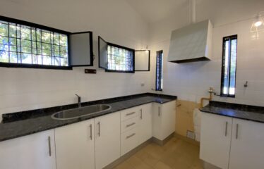 Casa en Los Troncos, Funes