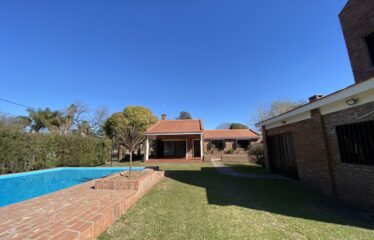 Casa en Los Troncos, Funes