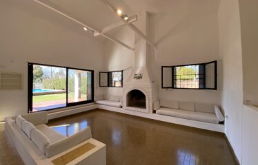 Casa en Los Troncos, Funes