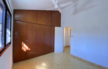 Casa en Los Troncos, Funes