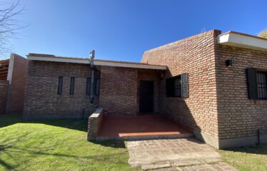 Casa en Los Troncos, Funes