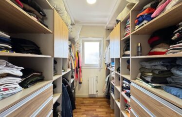 Casa en Miraflores, Funes Hills