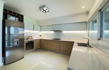 Casa en Miraflores, Funes Hills