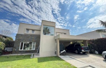 Casa en Miraflores, Funes Hills