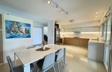 Casa en Miraflores, Funes Hills