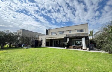 Casa en Miraflores, Funes Hills