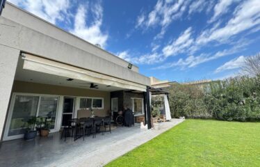 Casa en Miraflores, Funes Hills