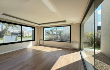 Casa en Cadaqués, Funes Hills