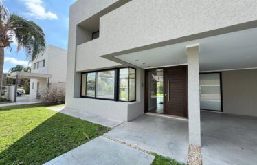 Casa en Cadaqués, Funes Hills