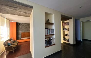Casa en Guido y Spano 2400