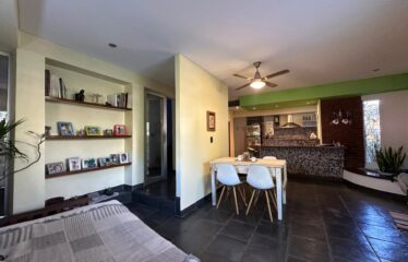 Casa en Guido y Spano 2400