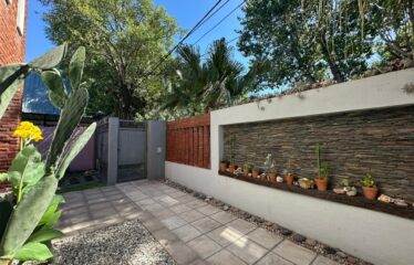 Casa en Guido y Spano 2400