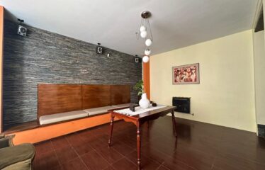 Casa en Guido y Spano 2400