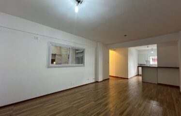 Departamento en Güemes al 2000