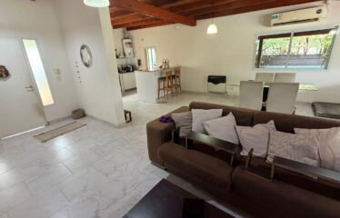 Casa en Juan B Justo al 9500