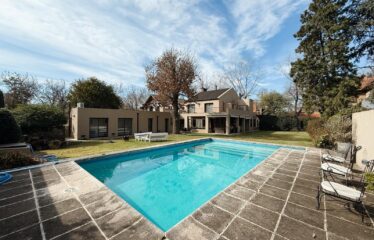 Casa en Juarez Celman y Bv. Argentino