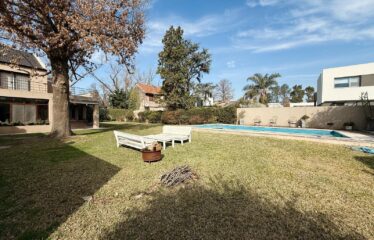 Casa en Juarez Celman y Bv. Argentino