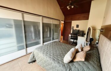 Casa en Juarez Celman y Bv. Argentino