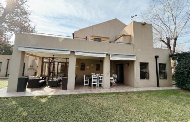 Casa en Juarez Celman y Bv. Argentino