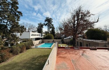 Casa en Juarez Celman y Bv. Argentino