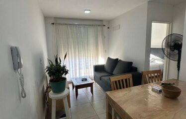 Departamento en Primero de Mayo al 1400