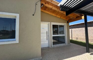 Casa en El Plumerillo al 3100, Pueblo Esther