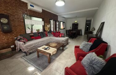 Casa en Juan Manuel de Rosas al 3100