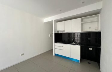Departamento monoambiente en Alem al 2400