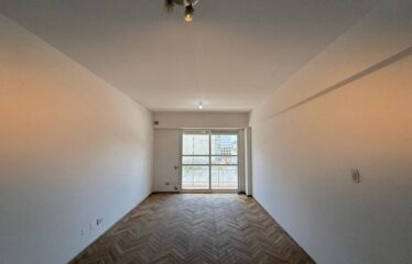 Departamento en 3 de Febrero al 1200